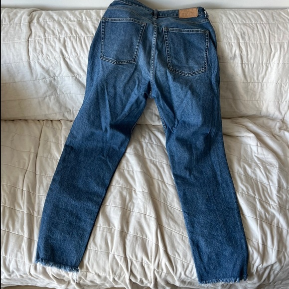 Everlane Curvy Cheeky Jean - Picture 3 of 4